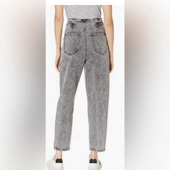 ASTR The Label Women's Petite Perfectly Pleated High Rise Straight Cropped Jean - Picture 2 of 10